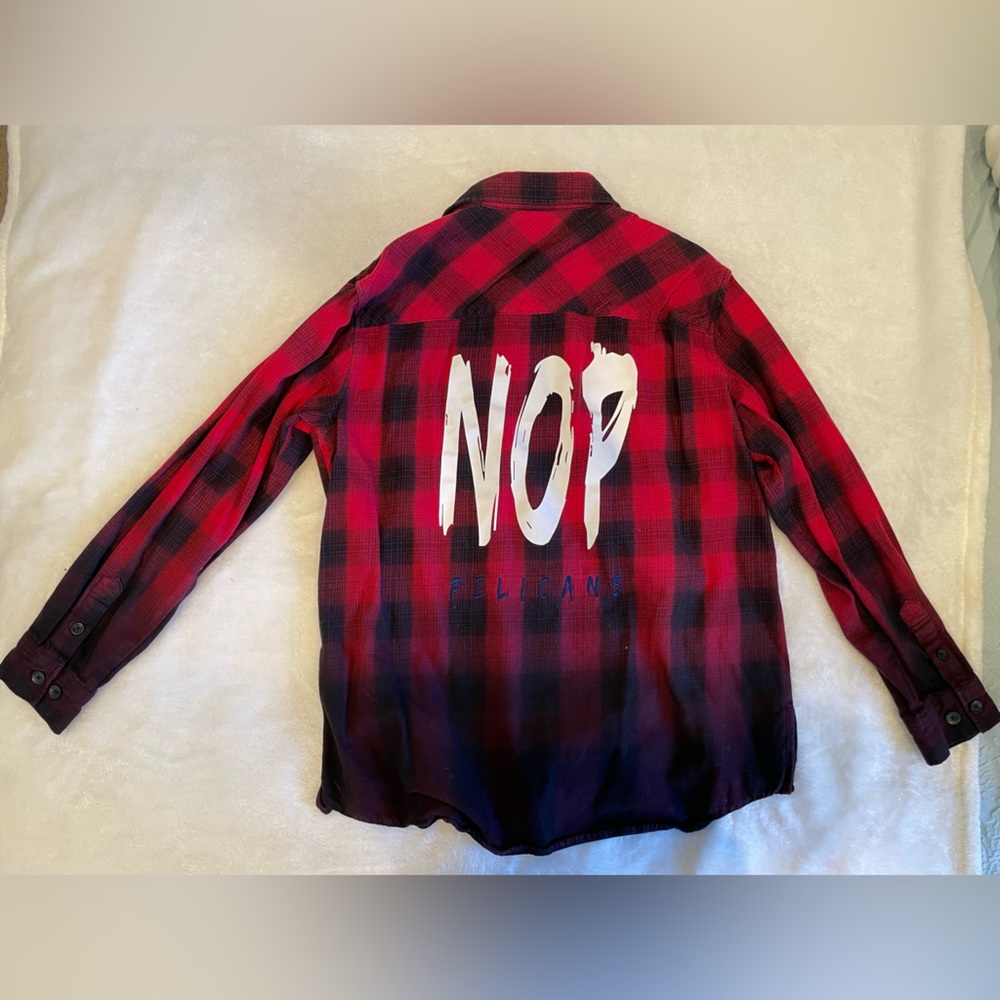 Unisex red/black shirt in perfect condition, great for all reasons wear.